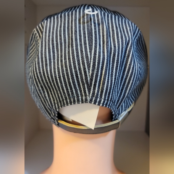 BNWT Kangol 4 Panel Adjustable Hat - Picture 2 of 7